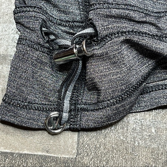 Lululemon Run Tame Me Tank size 6 - Picture 9 of 12